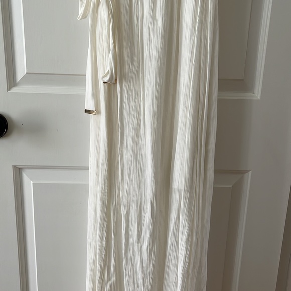 Apt 9 White Maxi Dress, Medium - Picture 3 of 4